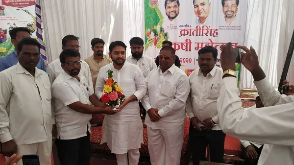 ‘तालुकास्तरावरील कृषी प्रदर्शने शेतकऱयांना वरदान ठरतील’