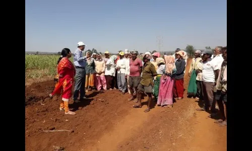 ता.पं.कार्यकारी अधिकाऱयांनी कामगारांच्या जाणून घेतल्या समस्या