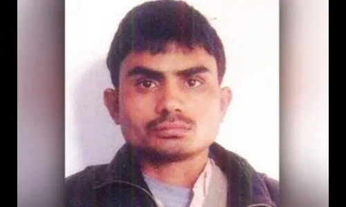 आता अक्षयसिंह याचा राष्ट्रपतींकडे अर्ज