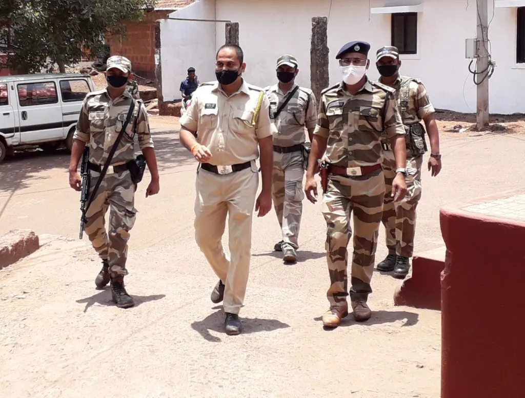 शिरगावात आता “गाव सील” करण्याची तयारी.