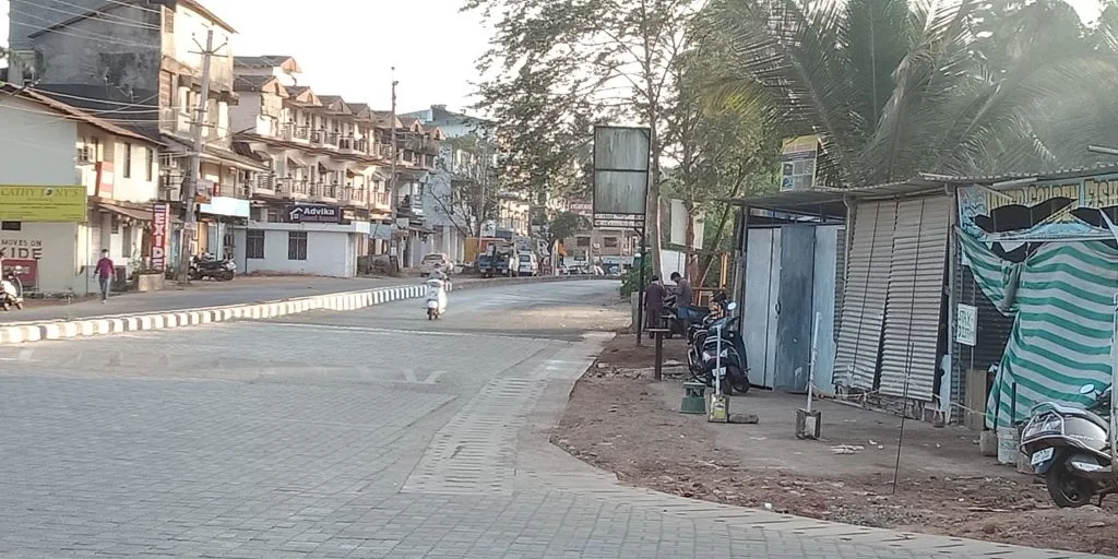 काणका सर्कलजवळील बेकायदेशीर मासे व भाजी विक्री अखेर म्हापसा पोलिसांनी बंद पाडली