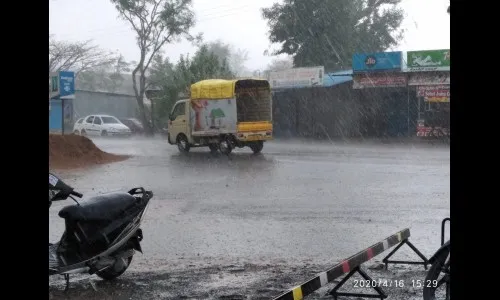 संकेश्वरात वळीव पावसाची जोरदार हजेरी