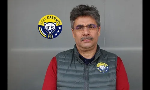 रियल काश्मिर फुटबॉल क्लबकडून मदत