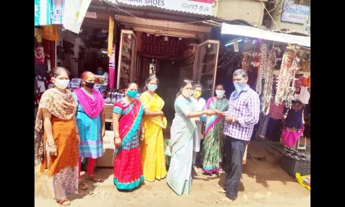 म. ए. समिती महिला आघाडीतर्फे होमिओपॅथिक गोळय़ांचे वितरण