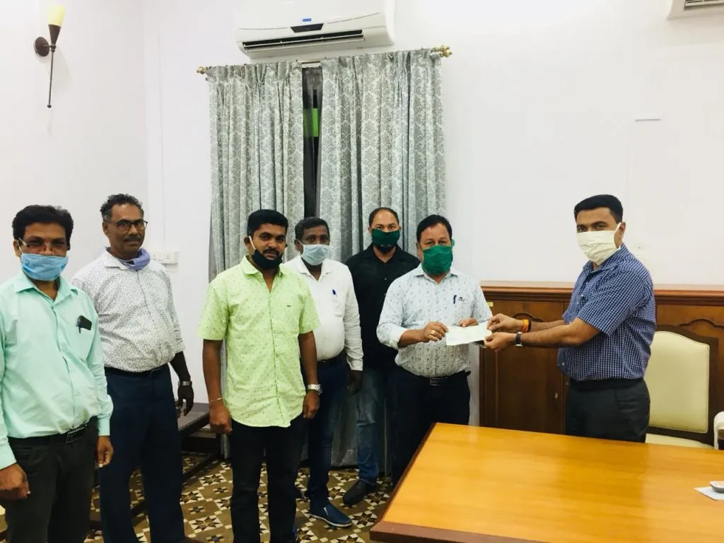 ऊसाच्या रकमेचा पहिला हप्ता ताबडतोब चुकता करावा