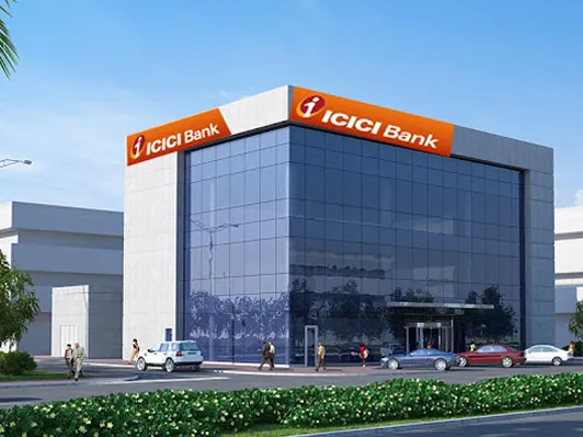 ICICI बँकेचे गुजरातमधील मुख्यालय येणार मुंबईत