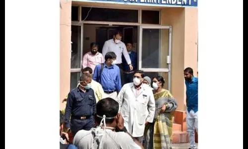 प्रेयसीसाठी आला अन् प्रेयसी व स्वतःसह गावाला केले क्वॉरंटाईन