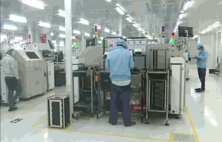 नोएडा : ओप्पो कंपनीतील सहा कर्मचाऱ्यांना कोरोनाची लागण