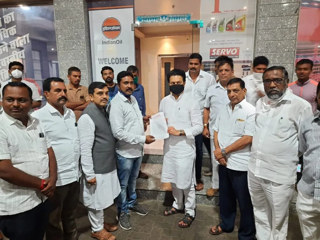 बँड-बेंजो व तमाशातील कलावंतांना न्याय देण्याचा प्रयत्न करू – मंत्री आमित देशमुख