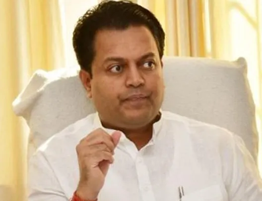 खासगी दवाखान्यांनी हलगर्जीपणा केल्यास कारवाई