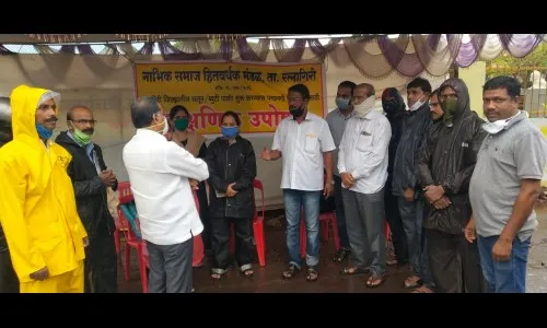 सलून, ब्युटीपार्लर व्यवसाय अजूनही दखलहीन