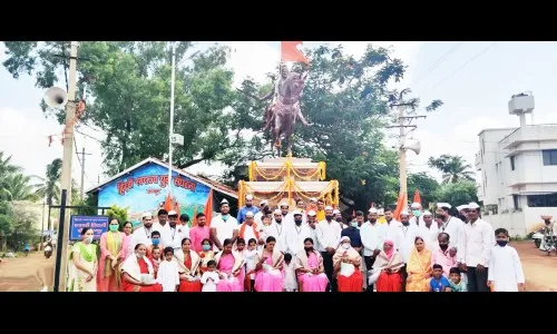 हिंदवी स्वराज्य युवा संघातर्फे मण्णूरमध्ये शिवराज्याभिषेक दिन साजरा