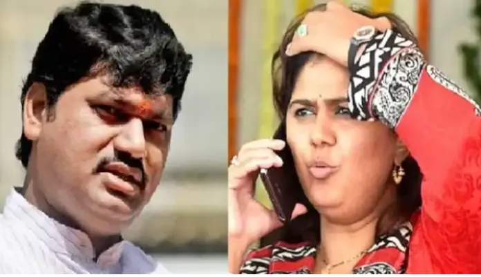 ‘लवकर बरे होऊन घरी या’ : धनंजय मुंडेंना पंकजाताईंचा फोन