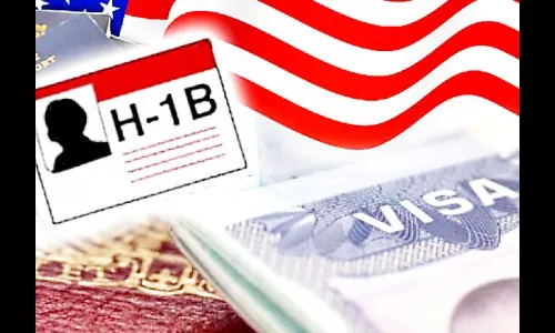 एच-1बी व्हिसा स्थगित होण्याची शक्यता