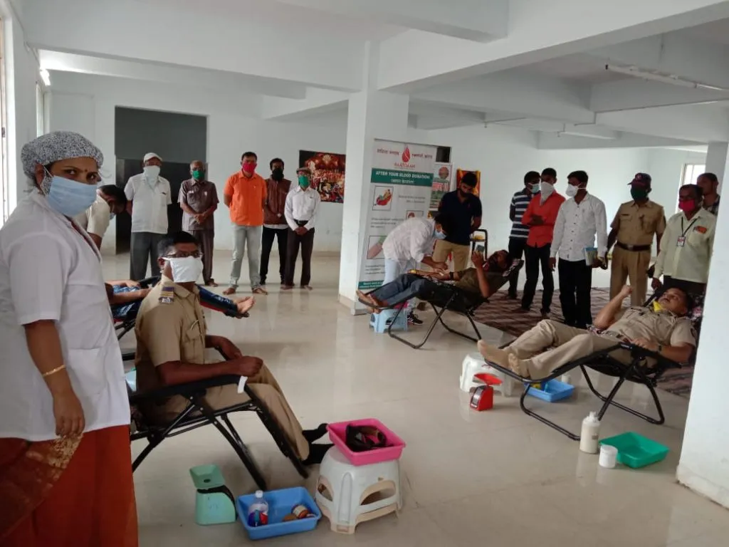 शिवराज्यभिषेक दिनी खाकीचेही रक्तदान