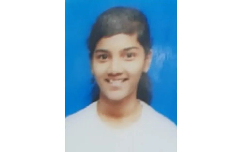 आईकडे जाता येत नसल्याच्या नैराश्यातून युवतीची आत्महत्या