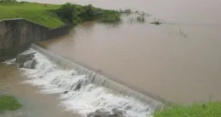 कोल्हापूर : खामकरवाडी प्रकल्प ओसंडू लागला