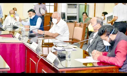 कोरोनाची लक्षणे नसणाऱया रुग्णांवर घरीच उपचार