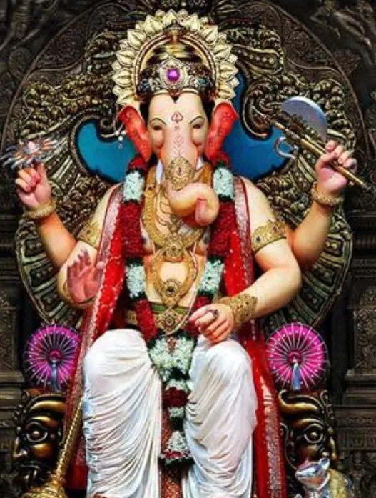 लालबागचा राजा गणपती मंडळाने घेतलेल्या निर्णयाचे मुख्यमंत्र्यांकडून कौतुक