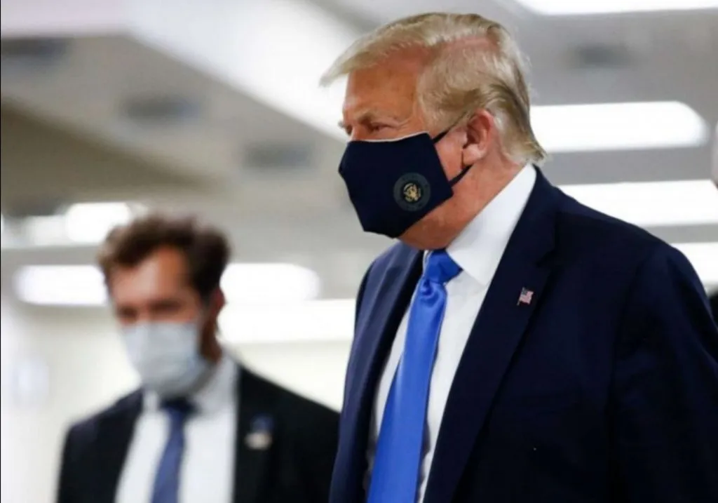 डोनाल्ड ट्रम्प यांनी पहिल्यांदाच घातला मास्क