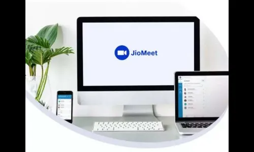 स्वदेशी जिओ मिटद्वारे 100 जणांना एकत्रित बैठकीची सोय