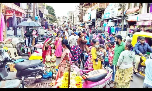 परंपरेनुसार गणेशोत्सव साजरा करण्यासाठी बेळगावनगरी सज्ज