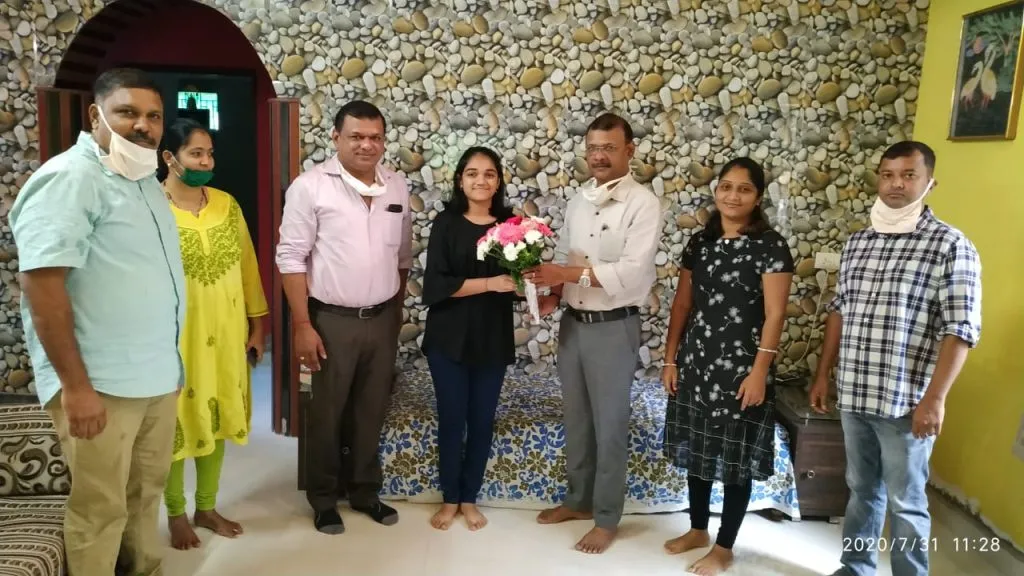 मंत्री दीपक पाऊसकरांकडून दिया सावर्डेकरचे अभिनंदन