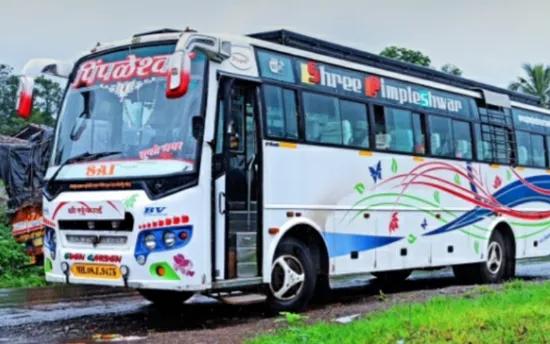 रत्नागिरी : पोलादपूरनजीक चालत्या खासगी आरामबसमध्ये चाकरमान्यांना लुटले