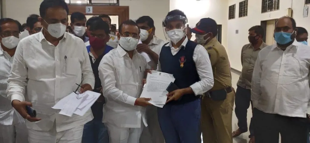 कोडोली उपजिल्हा रुग्णालयाच्या समस्या सोडवण्याची आरोग्यमंत्र्याकडे मागणी