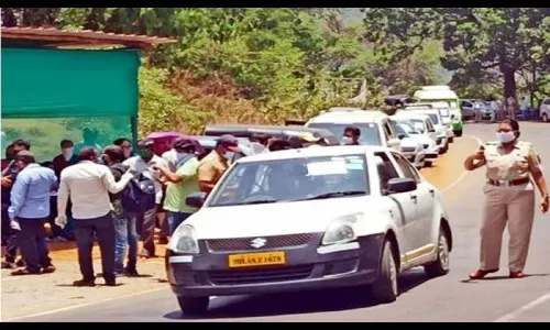 कशेडी चेकपोस्टवर वाहनांची गर्दी