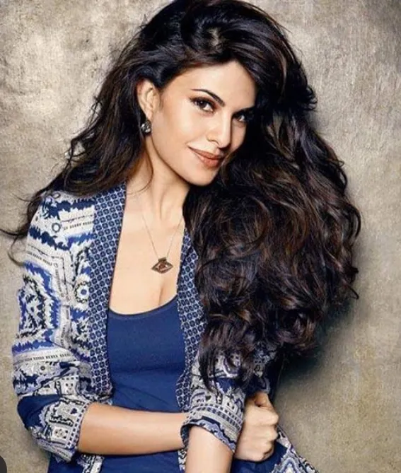 ‘या’ अभिनेत्रीने घेतली महाराष्ट्रातील दोन गावे दत्तक