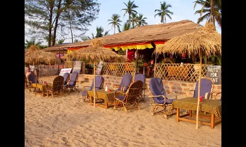 ‘शॅक’ रात्री 11 नंतर बंद करा The 'shack' closes after 11 pm