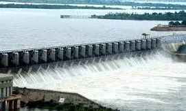 ‘अलमट्टी’ तून अडीच लाख क्यूसेक विसर्ग