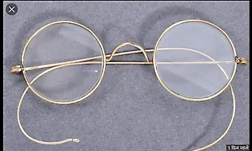 गांधींच्या चष्म्याला लिलावात मिळाले 2.55 कोटींचे मूल्य