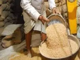 सोलापूर : बंद पुकारणाऱ्या व्यापाऱ्यांवर गुन्हे दाखल करा – प्रहार’ची मागणी