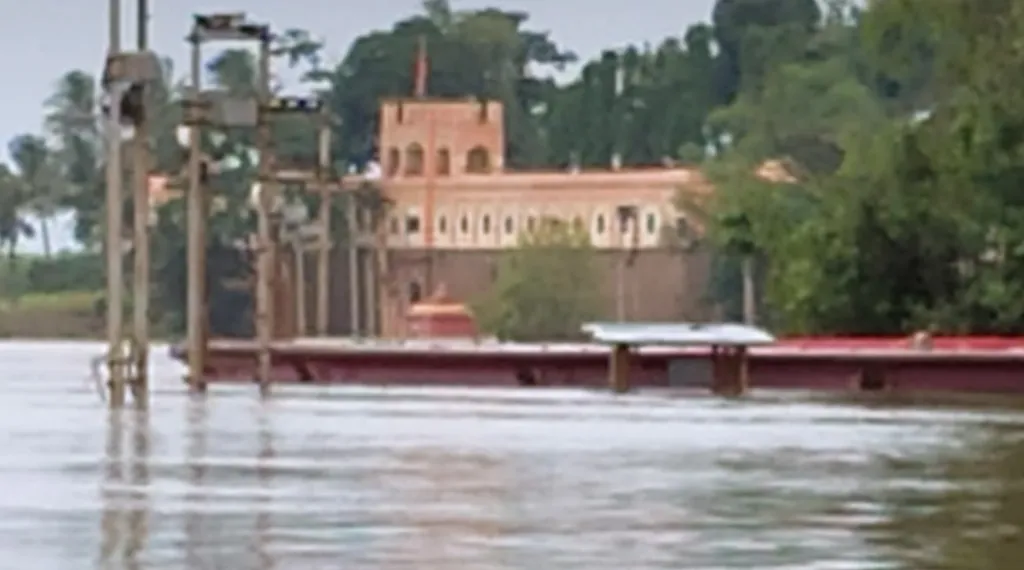 कोल्हापूर : कृष्णा आणि पंचगंगा पाणी पातळीत गेल्या बारा तासात एक फुटाने वाढ