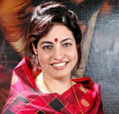 सातारा : ग्रामीण रुग्णालयातील सुविधासाठी गायत्रीदेवी आक्रमक