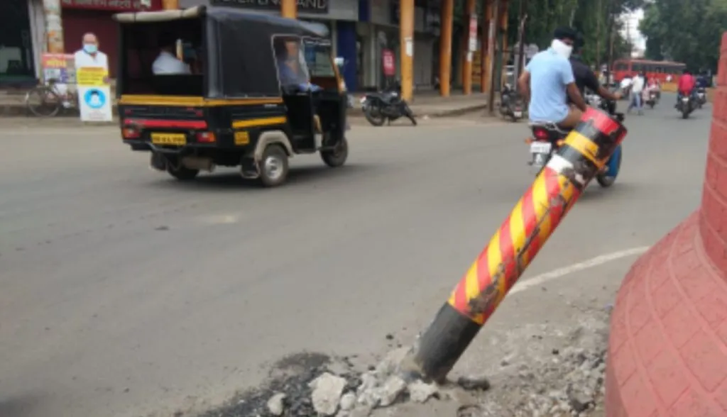 सांगली : राजवाडा चौकातील सर्कलला वाहनाची धडक