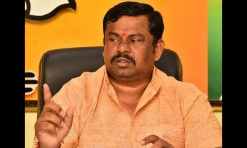 फेसबुककडून भाजप आमदार राजांवर बंदी