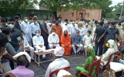 हे जनतेचं सरकार आहे, कोणालाही वाऱ्यावर सोडणार नाही