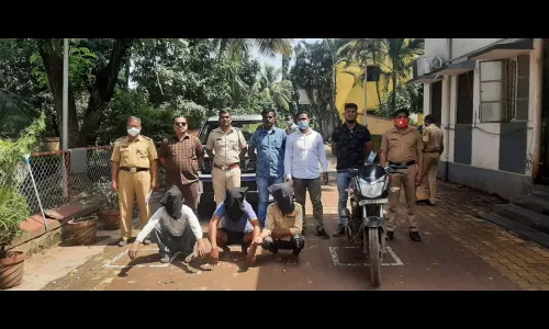 बिअर शॉपी फोडणाऱया तिघांना अटक