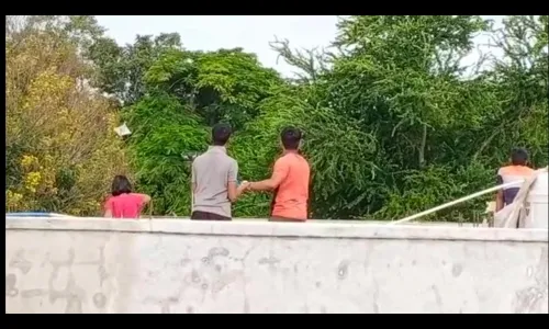 कापला, कापला दोर कापला….पतंग तोडला