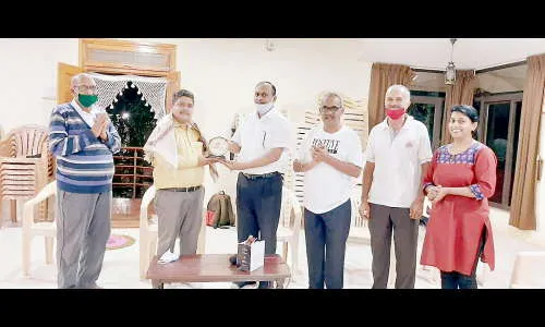 डॉ.भूषण सुतार यांचा शांताई-क्रिश फौंडेशनतर्फे सत्कार