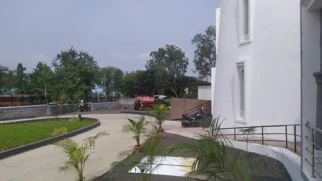 दरेकर साहेब तेवढं जंबो हॉस्पिटलकड बघा