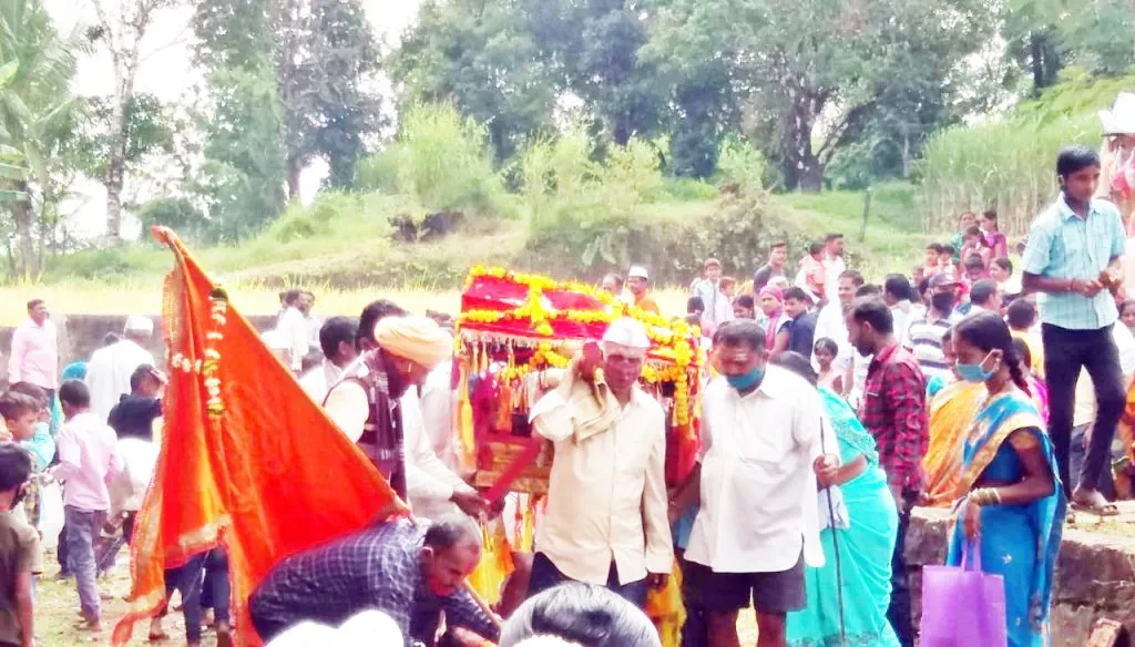 बैलूर येथे पारंपरिक पद्धतीने नवरात्रोत्सव