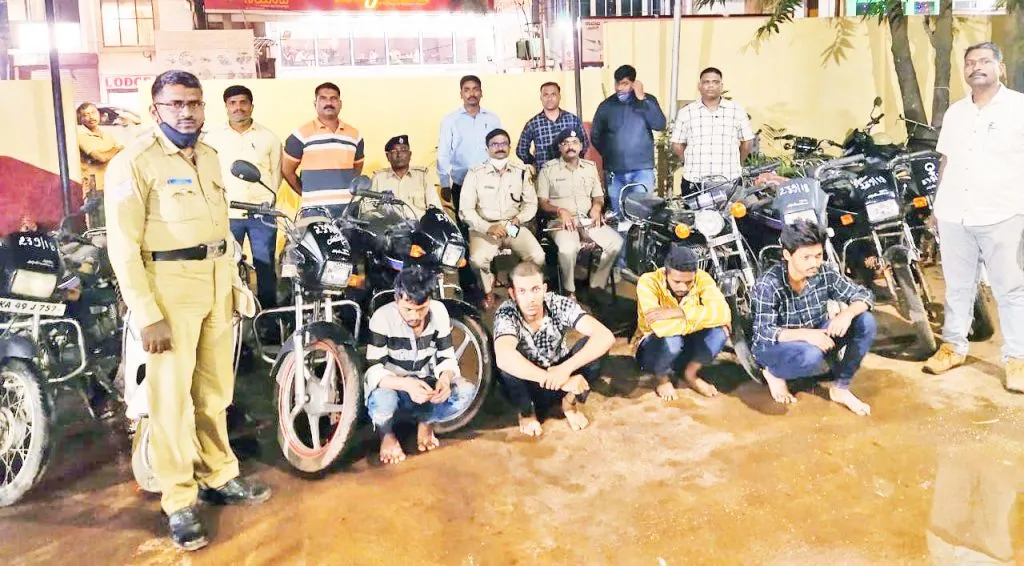 मोटारसायकली चोरणाऱया चौकडीला अटक