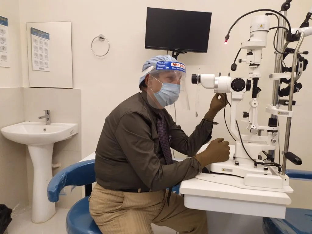 संगणक-मोबाईलचे खेळ, साधती ‘आळशी डोळ्यां’चा मेळ!