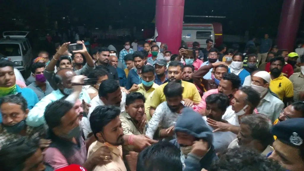 कोल्हापूर : सामाजिक कार्यकर्ता भोरे मृत्यु प्रकरणी आजी – माजी मुख्याधिकाऱ्यासह सहा जणांवर गुन्हा