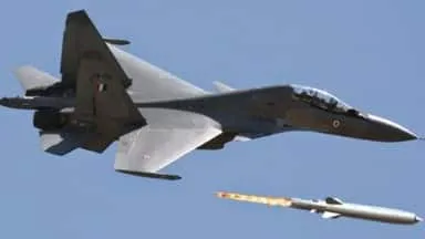 सुखोई 30 एमकेआयमधून ‘ब्राह्मोस’ची यशस्वी चाचणी