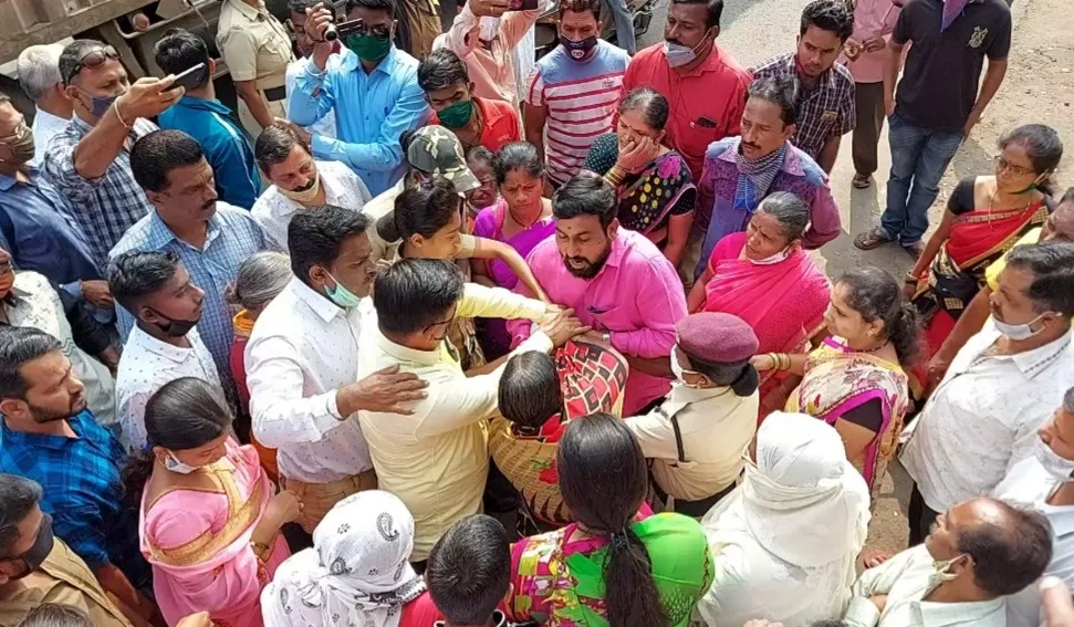 कोल्हापूर : इचलकरंजीत महिलेचा आत्मदहनाचा प्रयत्न